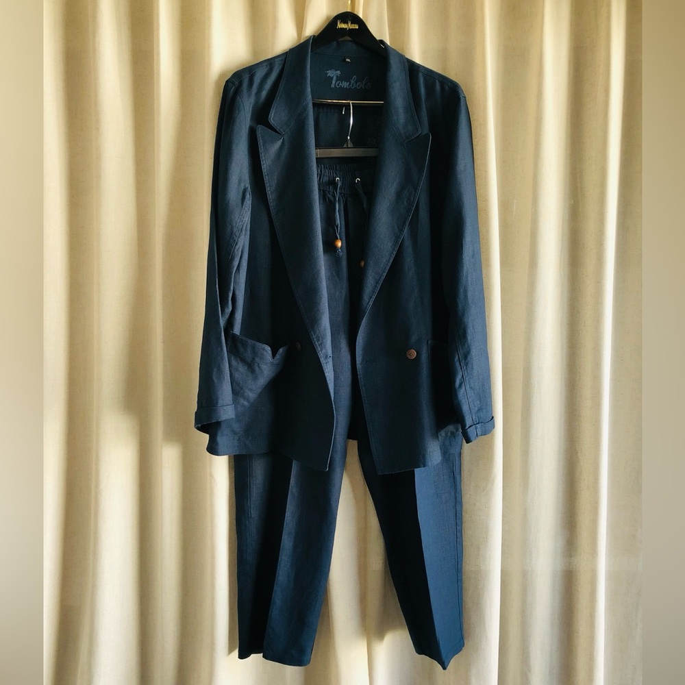 Tombolo ‘Easy Going’ %100 Linen Two Piece Suit in Navy